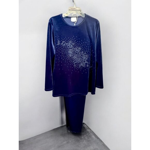 Melissa Molaire 2-Piece Navy Velour Lounge Set 1X Embellished Top & Stretch Pant - Picture 6 of 9